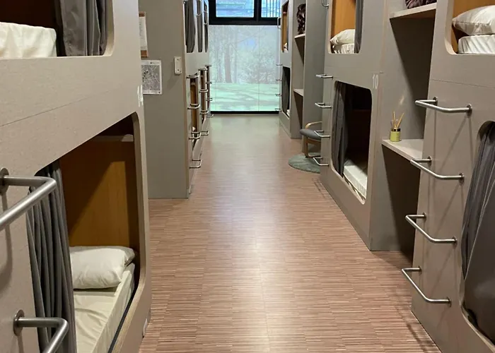 Kapslový hotel Andaina 2*